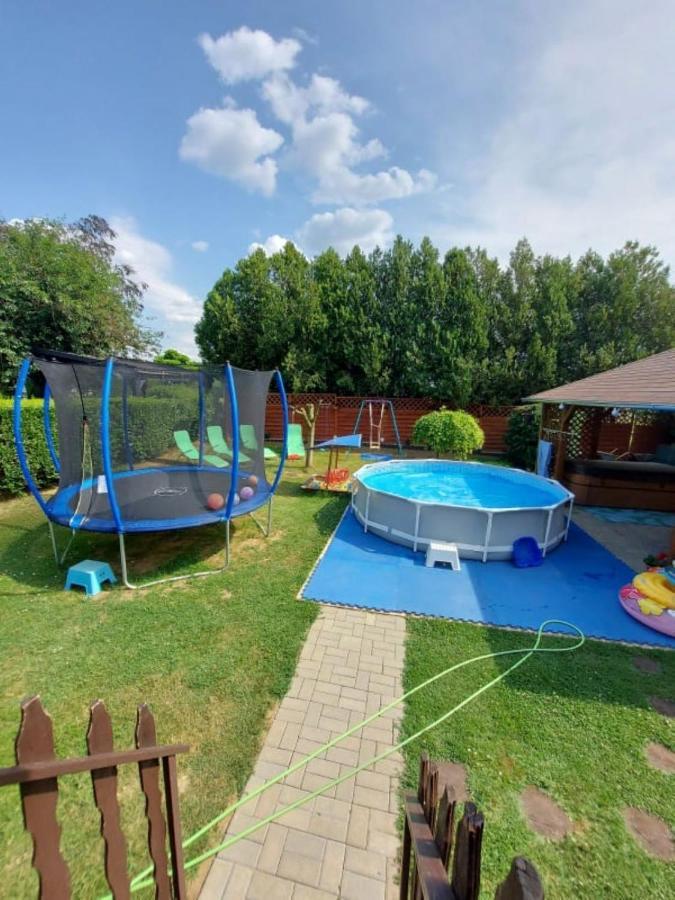 Nagcsaládos Rózsa Apartman Balatonlelle Kültér fotó