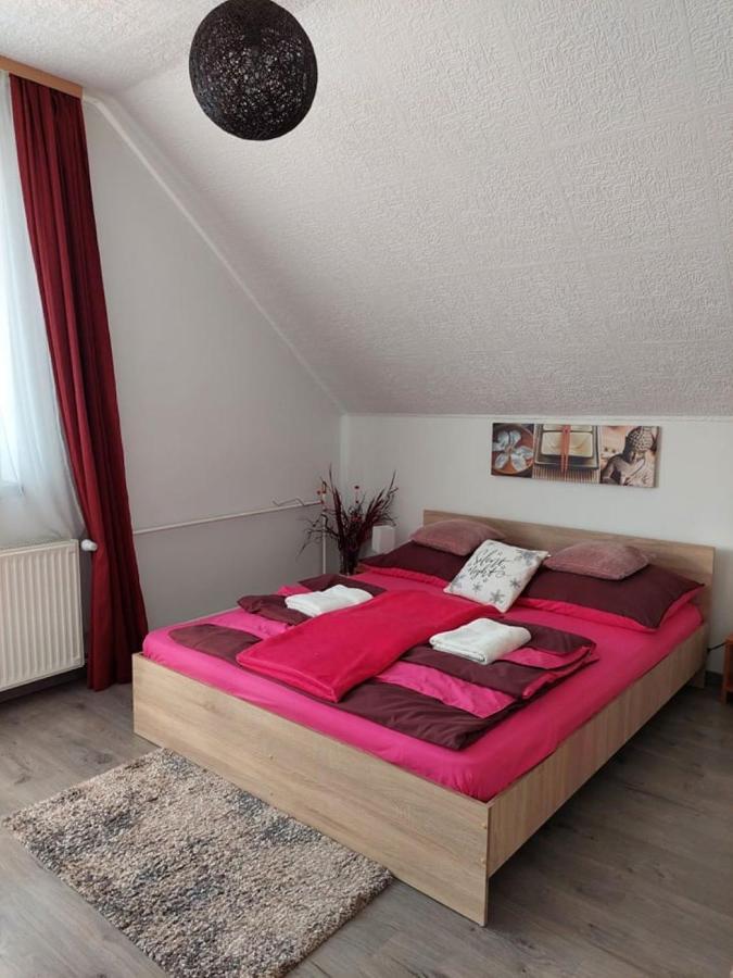Nagcsaládos Rózsa Apartman Balatonlelle Kültér fotó