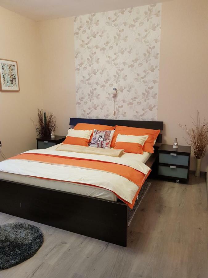 Nagcsaládos Rózsa Apartman Balatonlelle Kültér fotó